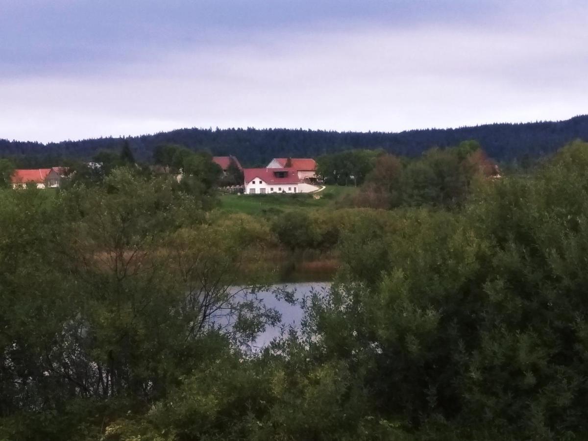 L'Esca'Lac Grande-Riviere Chateau Exteriér fotografie